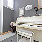 בית הארחה Maison Capucine 3*