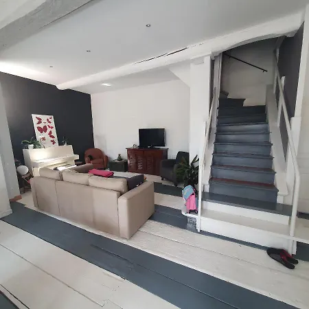 בית הארחה Maison Capucine Mèze